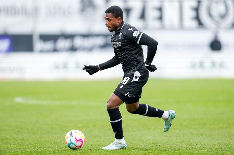 Stürmt Franck Evina von Beginn an für den gesperrten Alexander Esswein?