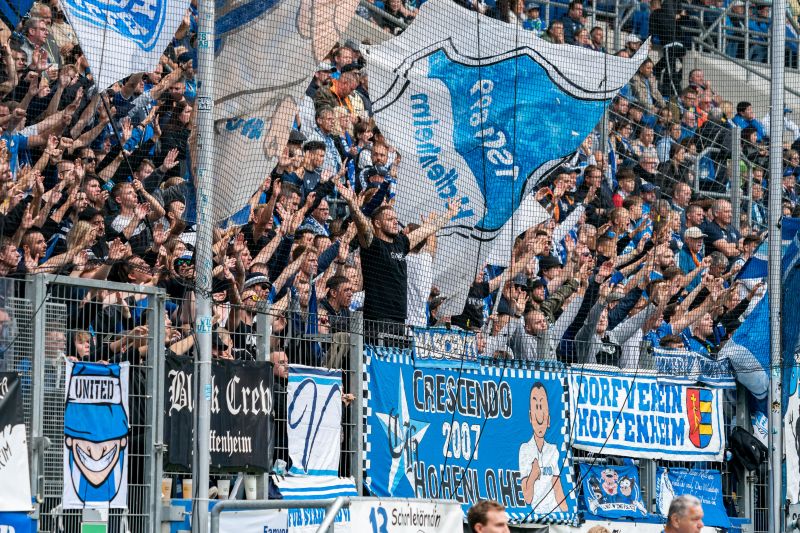 Die Südkurve steht hinter der Mannschaft