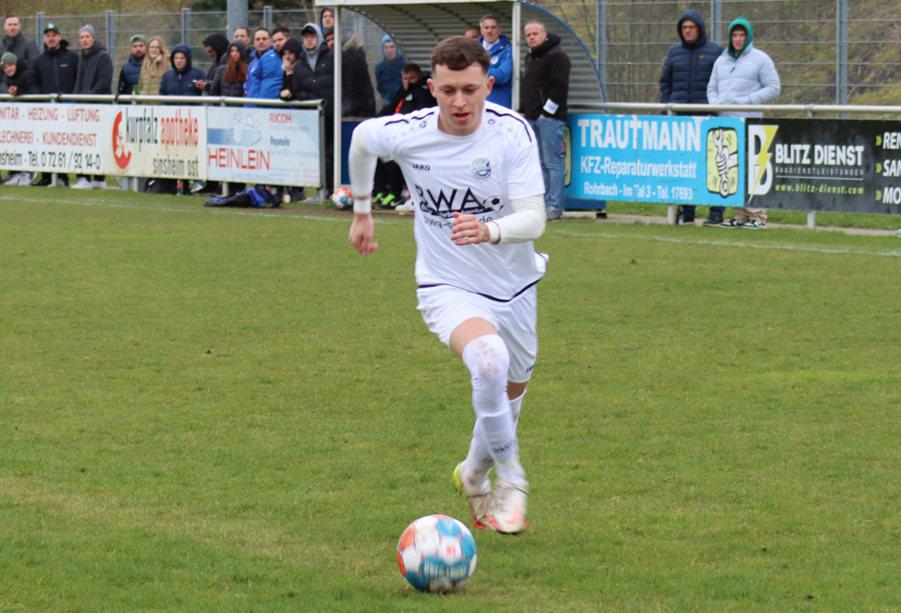 Dennis Bauer gleicht für Rohrbach zum 2:2 aus, am Ende reichte es jedoch nicht, Sulzfeld war der glücklichere Sieger