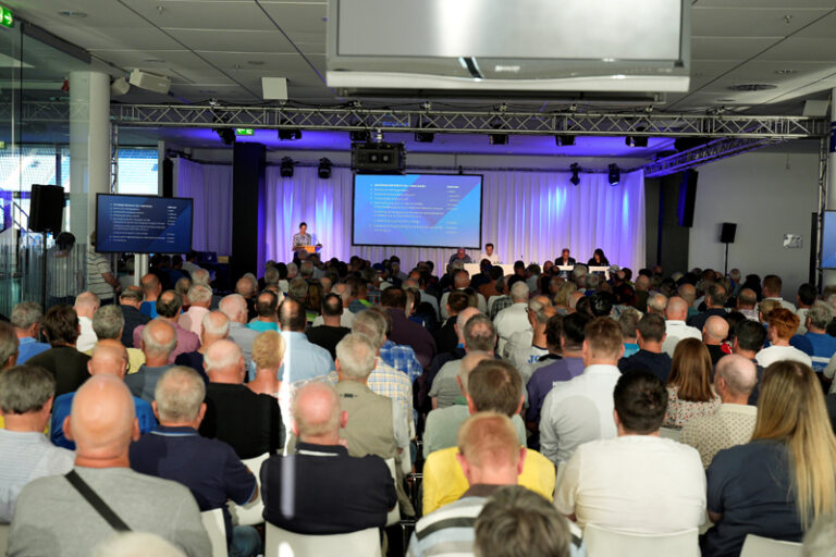 175 stimmberechtigte Mitglieder kamen zur diesjährigen Mitgliederversammlung in die Pre Zero-Arena