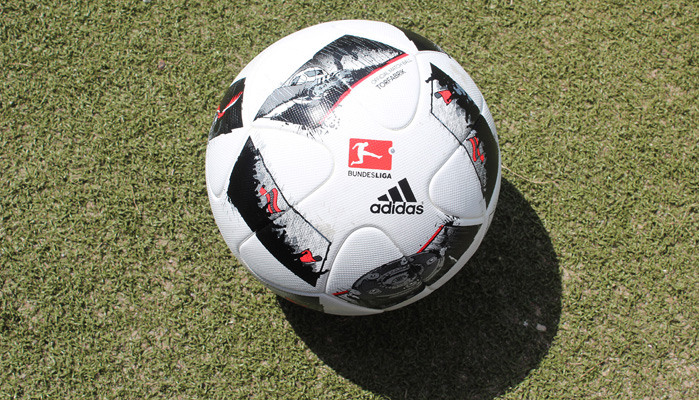 Der Bundesliga-Spielball 2016/17