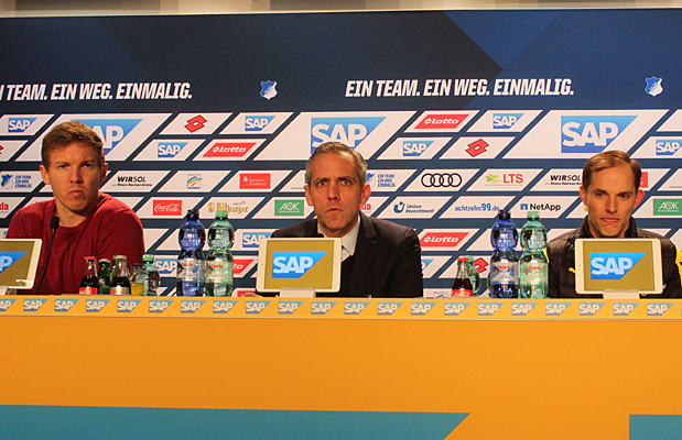 Von links: Julian Nagelsmann, Pressesprecher Holger Kliem und Thomas Tuchel