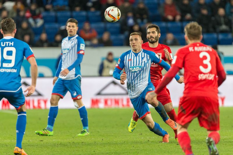 Pavel Kaderabek (Mitte) wird gegen Augsburg verletzungsbedingt fehlen