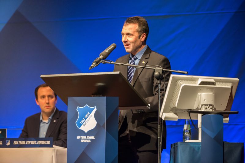 Jörg Albrecht bei einer Rede auf der TSG-Mitgliederversammlung