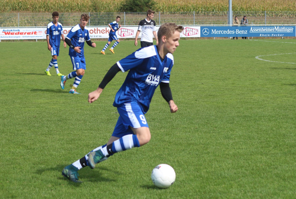 Sebastian Auer trifft zwei Mal beim 3:0-Sieg der A-.Junioren in Oftersheim