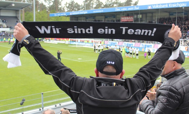SVS-Fans und Mannschaft wollen am Samstag mit einem Sieg über Nürnberg den Klassenerhalt feiern
