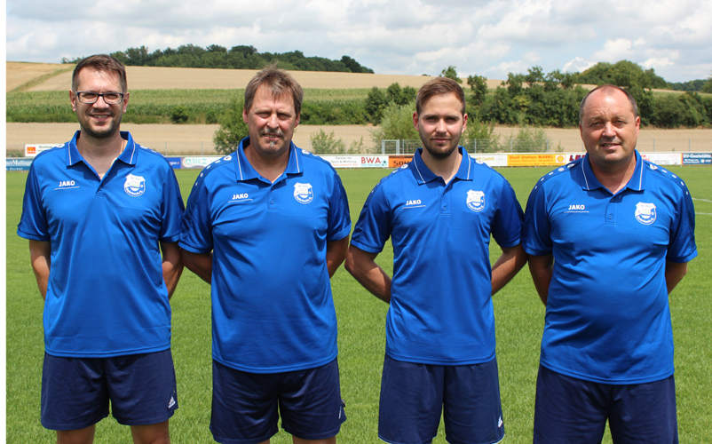 Trainer und Betreuerteam für die Saison 2017/18: Von links: Alexander Jauß (Co- und Torwarttrainer), Uwe Bohland (Trainer), Adrian Neuberger (Co-Trainer) und Jürgen Bauer (Betreuer)