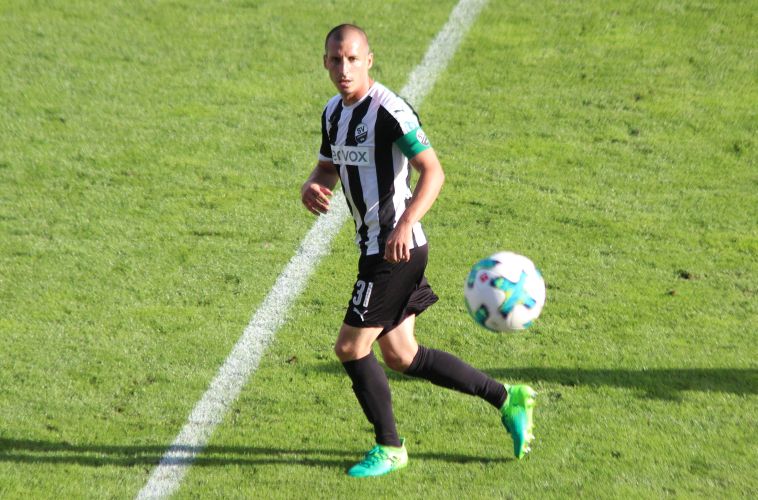 Kulovits kämpft und rackert im defensiven Mittelfeld des SV Sandhausen