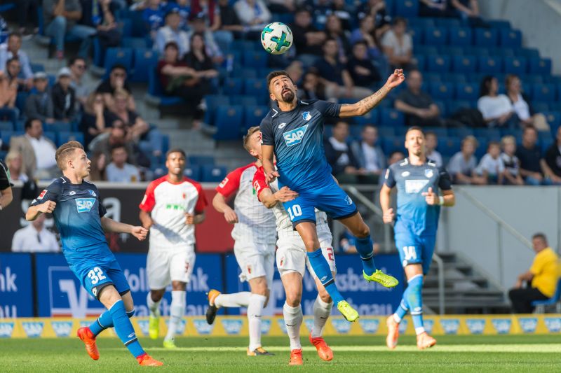 Demirbay steigt hoch zum Kopfball. Nach seiner Verletzungspause wird er bald wieder im Mannschaftskader zurück erwartet