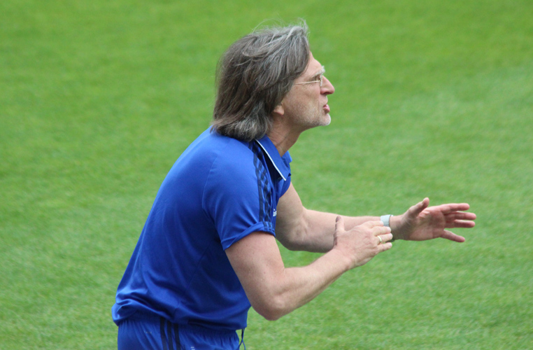 Schalke-Trainer Norbert Elgert