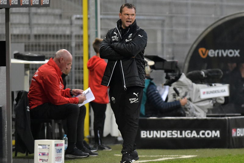 SVS-Coach Uwe Koschinat war über den souveränen 3:0-Testerfolg im Trainingslager sehr zufrieden