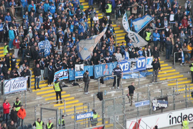 Enttäuschte TSG-Fans nach dem Abpfiff