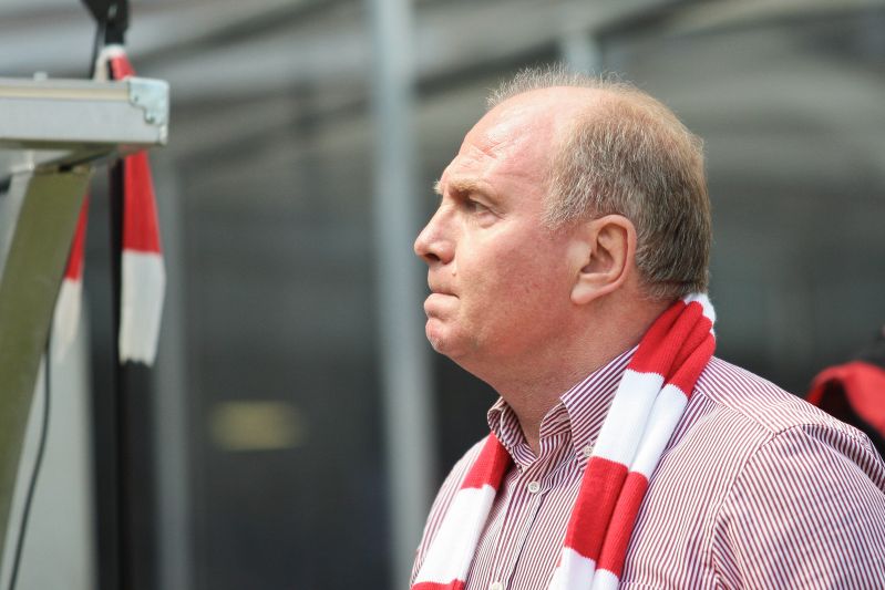 Hoeneß als Bayern-Präsident bei einem Spiel in Sinsheim