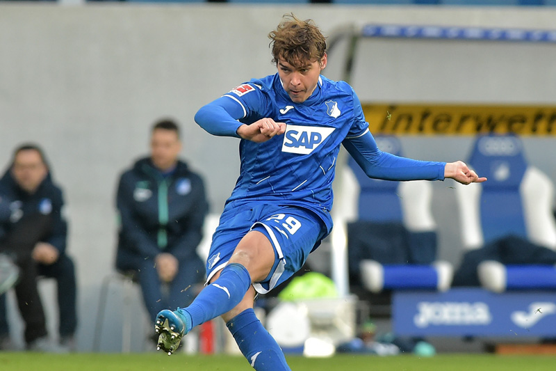 Robert Skov flog mit Rot vom Platz