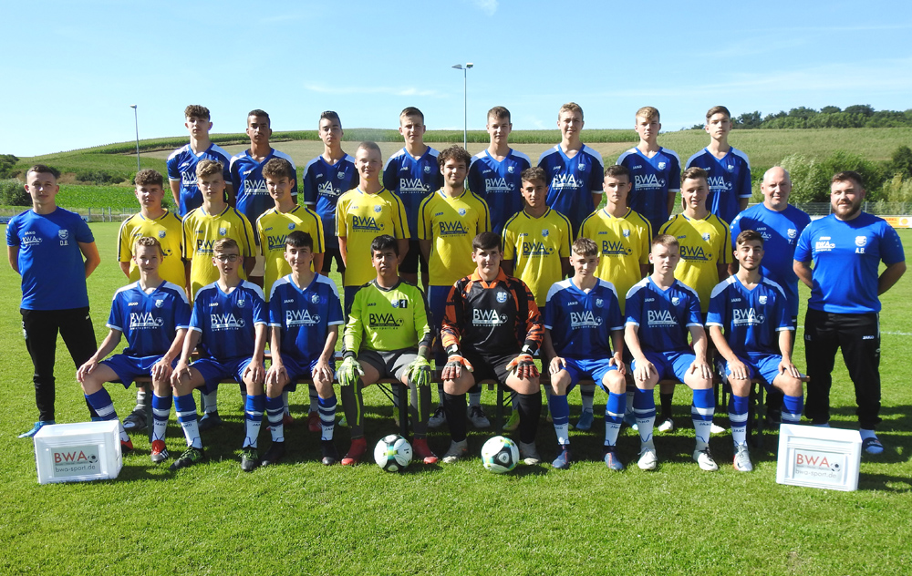 Der Spielerkader der U17 des SV Rohrbach/S. hofft auf einen baldigen Re-Start der Saison 2020/21