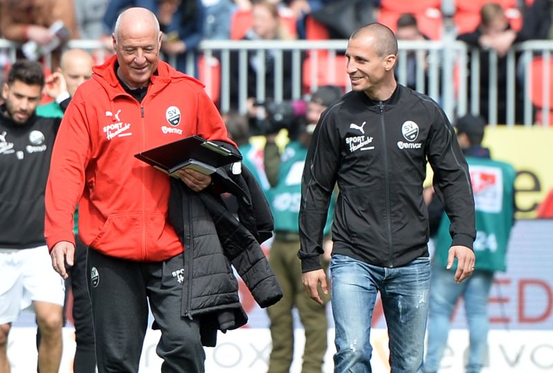 Das Trainerduo Kulovits (re.) und Kleppinger, das in der Schiele-Nachfolge am Samstag in Paderborn die Sandhäuser Mannschaft coacht