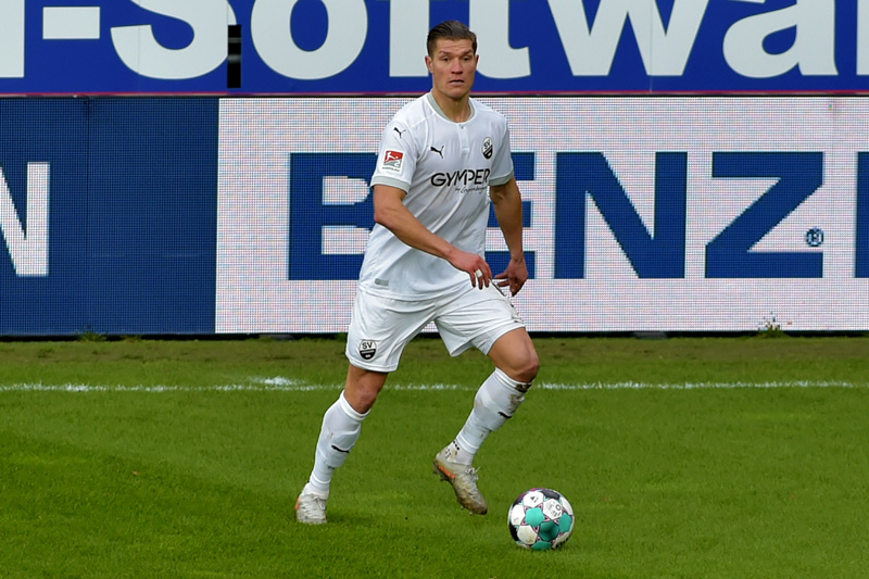 Sandhausens Stürmer Behrens hatte kaum Toraktionen. Nach seiner gegen Düsseldorf erhaltenen fünften gelben Karte muss er am nächsten Spieltag in Aue pausieren.