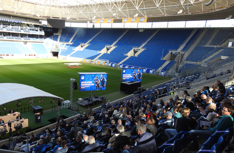 Mitgiederversammlung in der PreZero-Arena vor knapp 200 Mitgliedern
