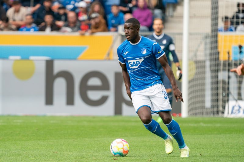 Stanley Nsoki beim Spielaufbau