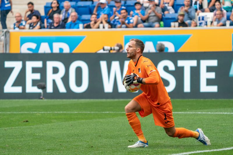 TSG-Keeper Baumann musste in Frankfurt gleich vier Mal hinter sich greifen