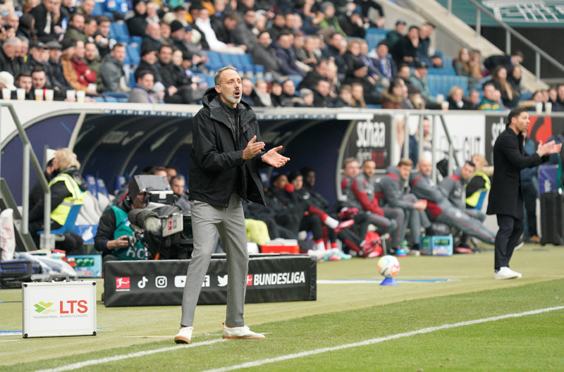 TSG-Trainer Matarazzo (li.) und Bayer-Trainer Alonso (re.) in Aktion