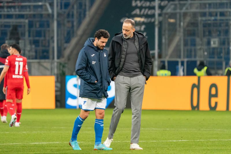 Delaney im Gespräch mit TSG-Trainer Matarazzo