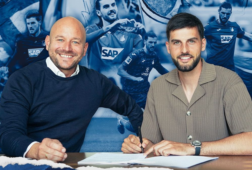 Alex Rosen (li.) und Florian Grillitsch bei der Vertragsunterzeichnung
